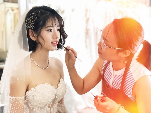 Top 10 tiệm trang điểm cô dâu đẹp nhất tại TPHCM
