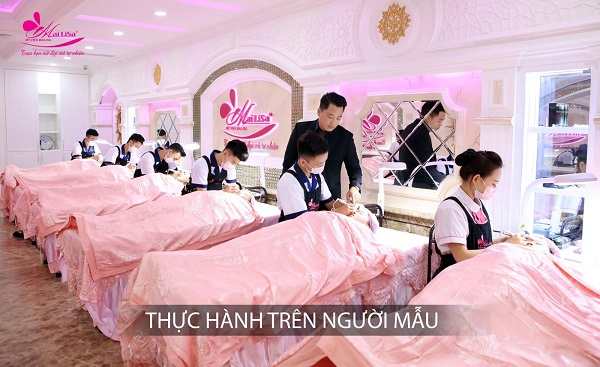 truong-day-nghe-tham-my-tphcm-18